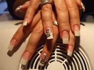 Zselés műköröm díszítés